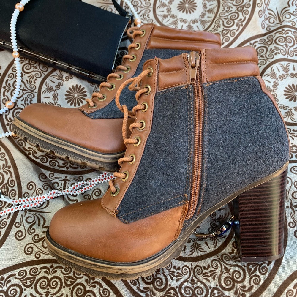 Size 7 Bamboo high heel boot Leather Women’s 7